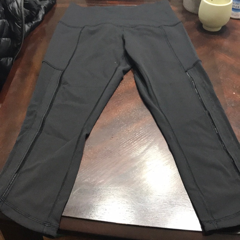 Lululemon crops